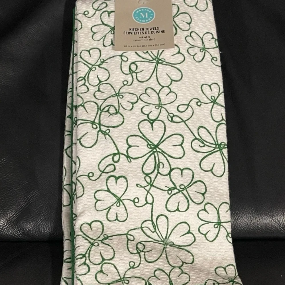 Martha Stewart St Patricks Shamrocks Kitchen Towels, Set of 3